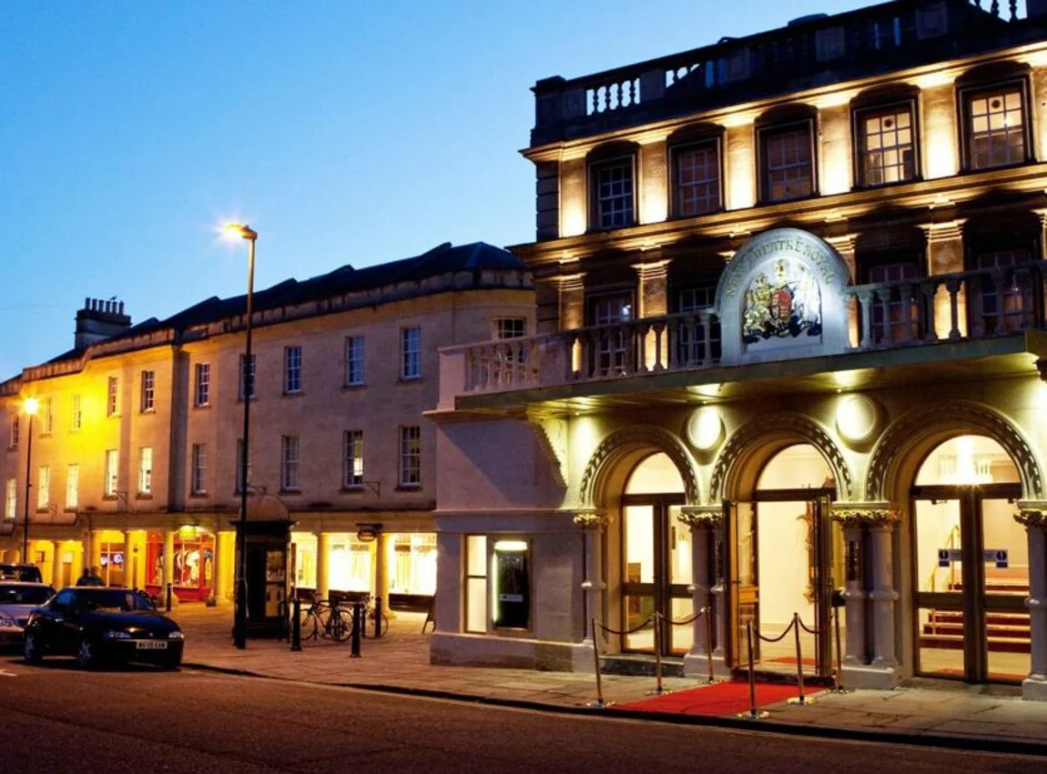 Theatre Royal Bath Front Entrance To Main House 79 Photo Credit Freia Turland 0 1 1787X757 C